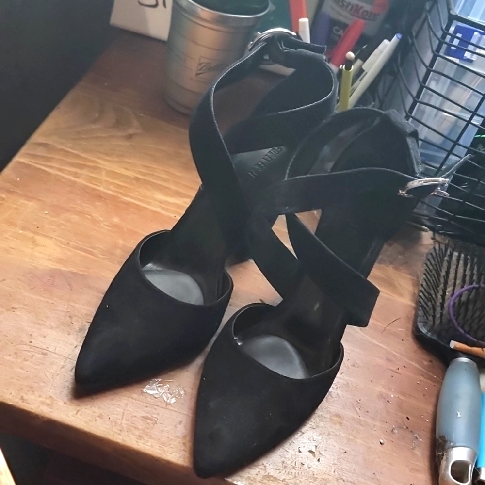 Forever 21 black heels